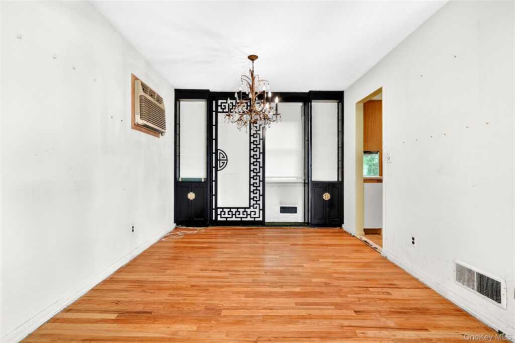 2 Forest Knoll Drive, Suffern, NY 10901 - Photo 15 of 31