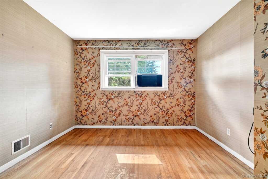2 Forest Knoll Drive, Suffern, NY 10901 - Photo 23 of 31