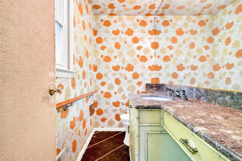2 Forest Knoll Drive, Suffern, NY 10901 - Photo 8 of 31