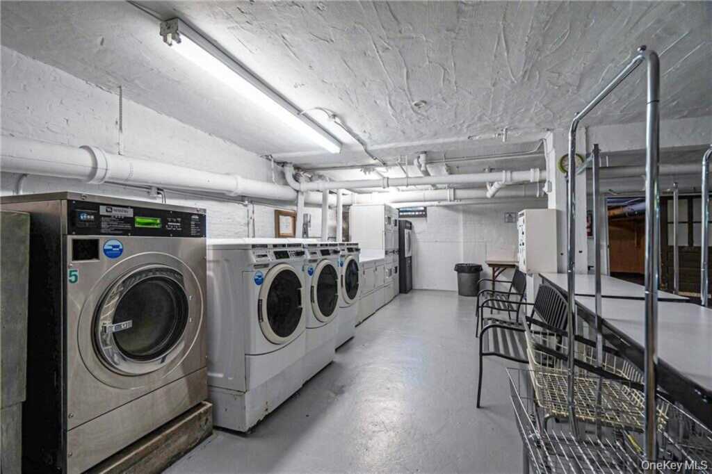 210 Martine Avenue, Unit #5G, White Plains, NY 10601 - Photo 12 of 13