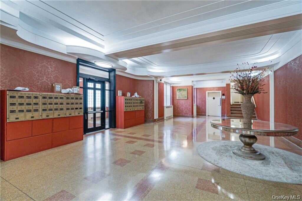210 Martine Avenue, Unit #5G, White Plains, NY 10601 - Photo 2 of 13