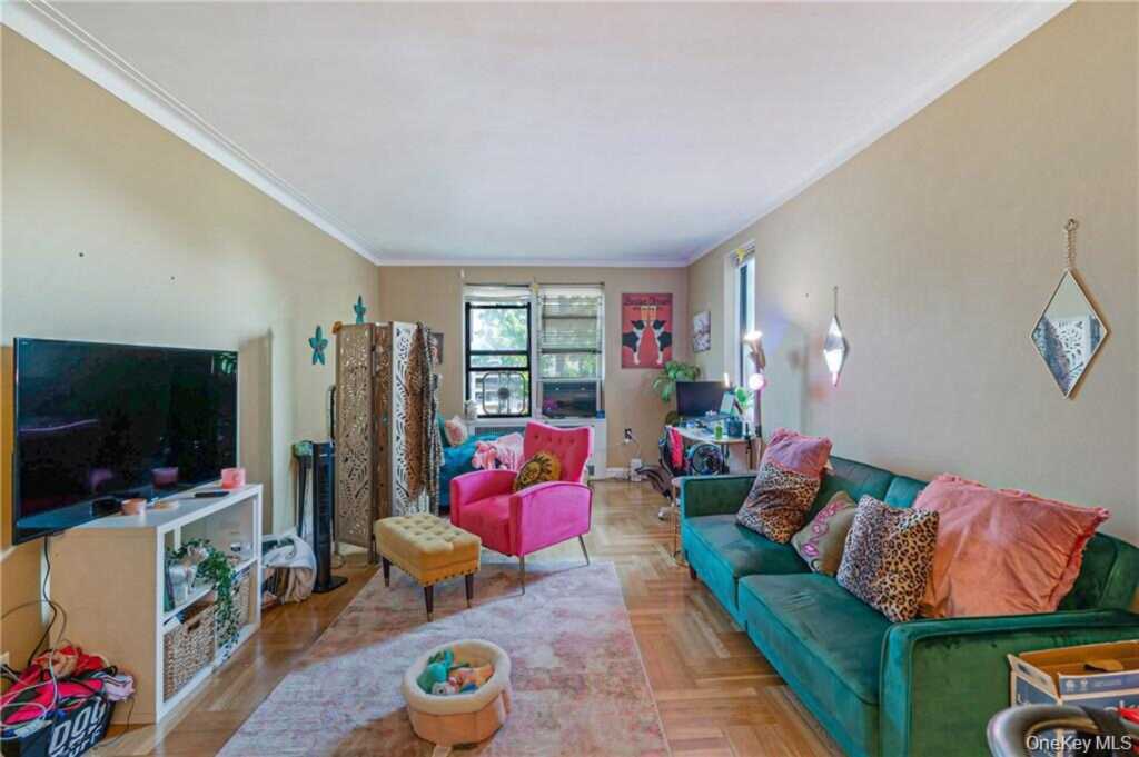 210 Martine Avenue, Unit #5G, White Plains, NY 10601 - Photo 5 of 13