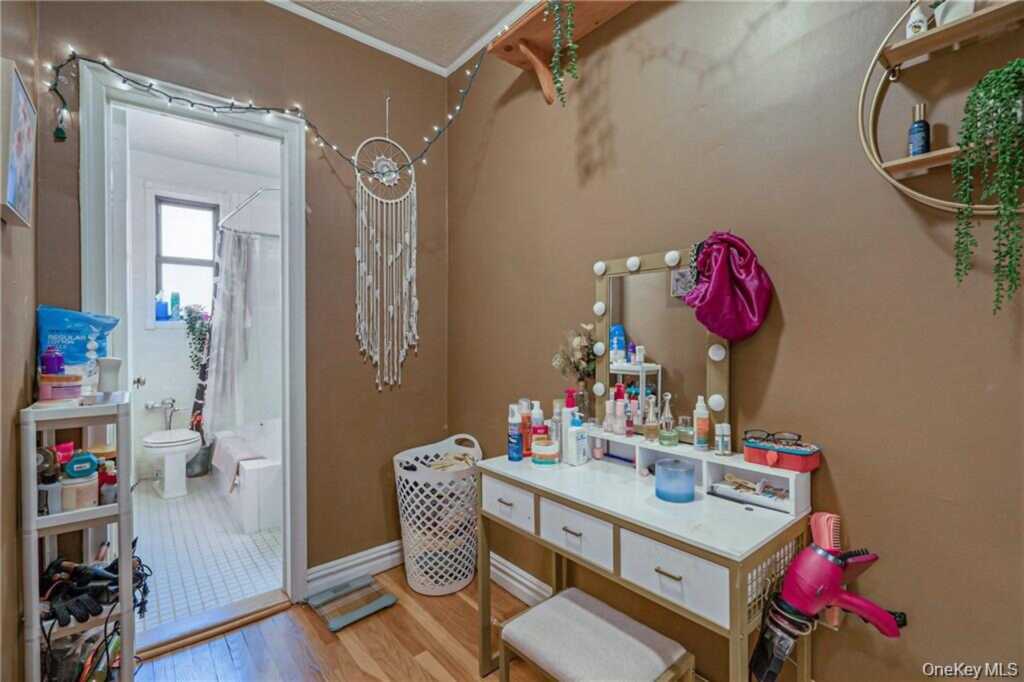 210 Martine Avenue, Unit #5G, White Plains, NY 10601 - Photo 9 of 13