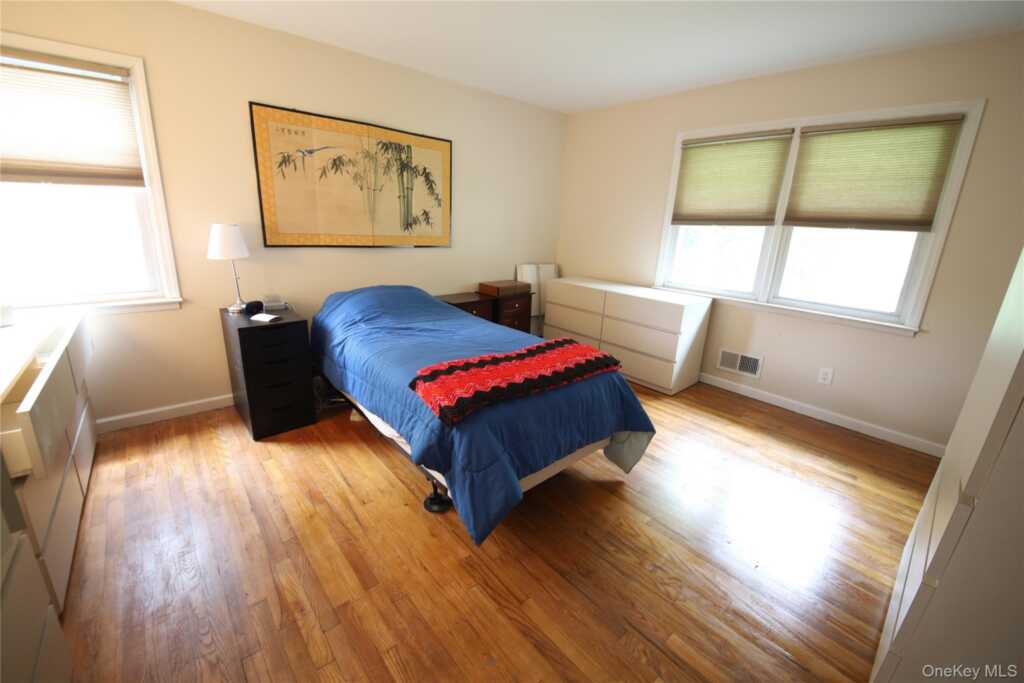 15 Orchard Parkway, White Plains, NY 10606 - Photo 12 of 24