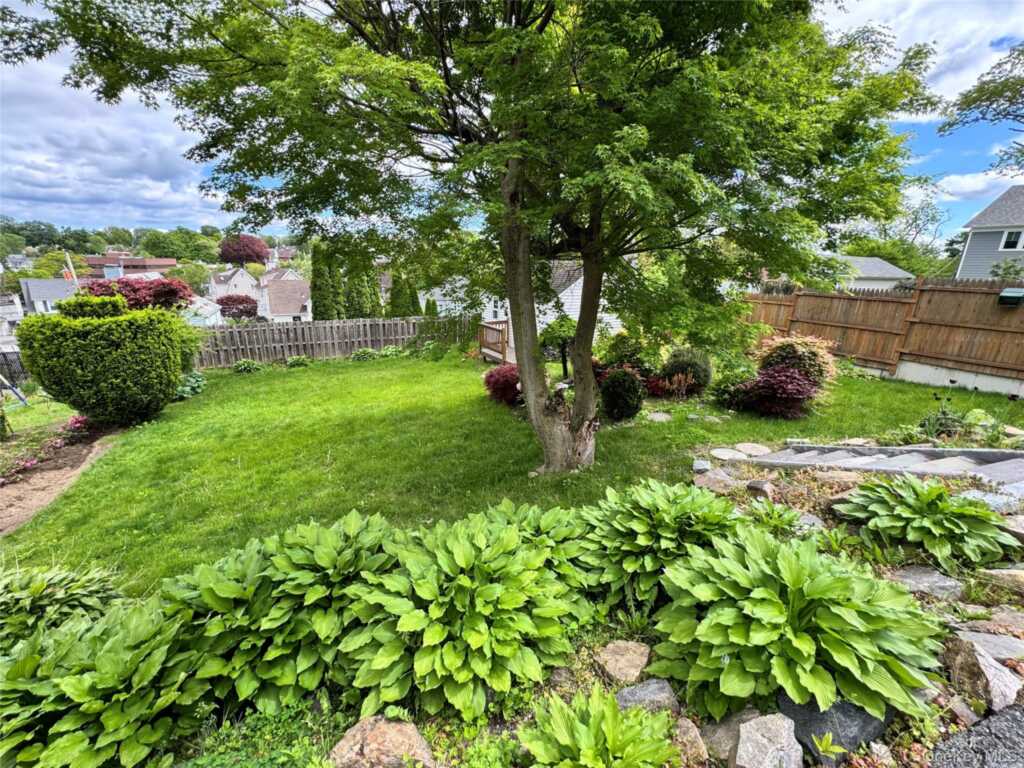 15 Orchard Parkway, White Plains, NY 10606 - Photo 18 of 24