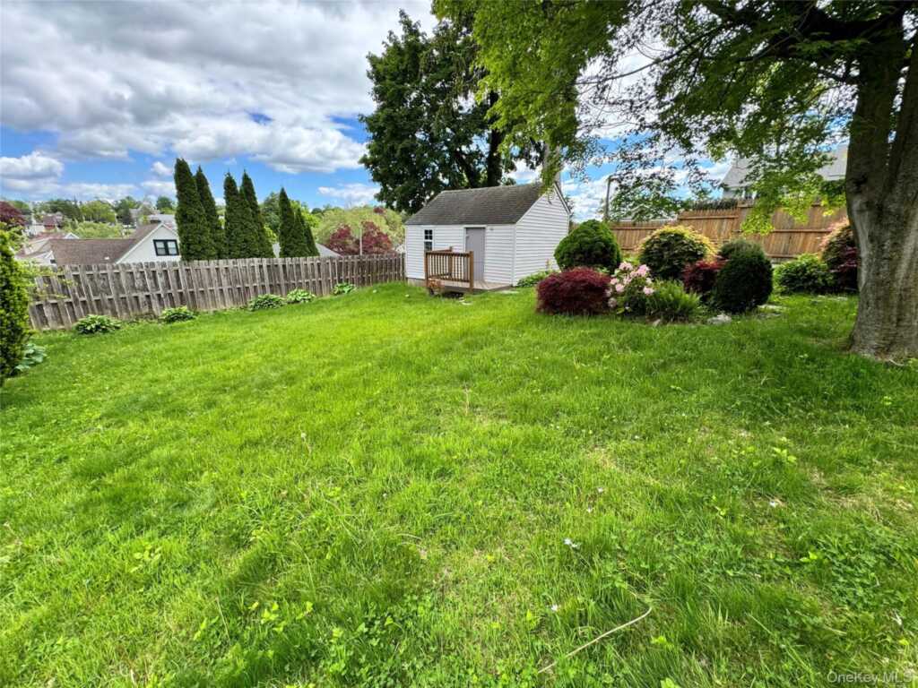 15 Orchard Parkway, White Plains, NY 10606 - Photo 19 of 24