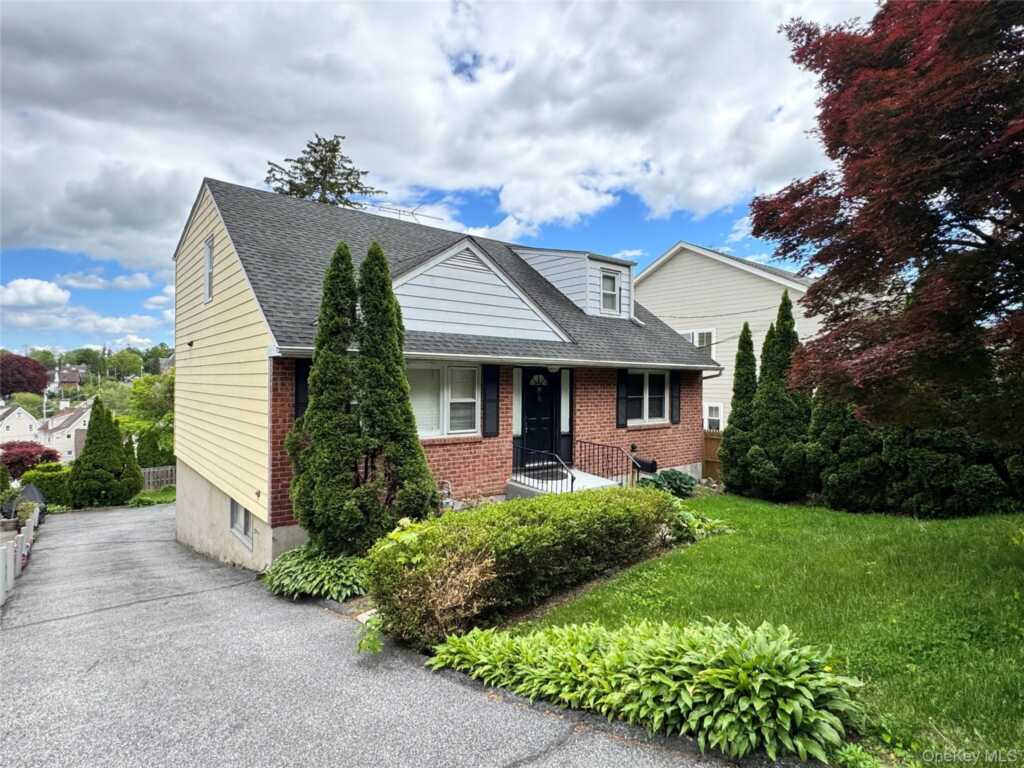 15 Orchard Parkway, White Plains, NY 10606 - Photo 2 of 24