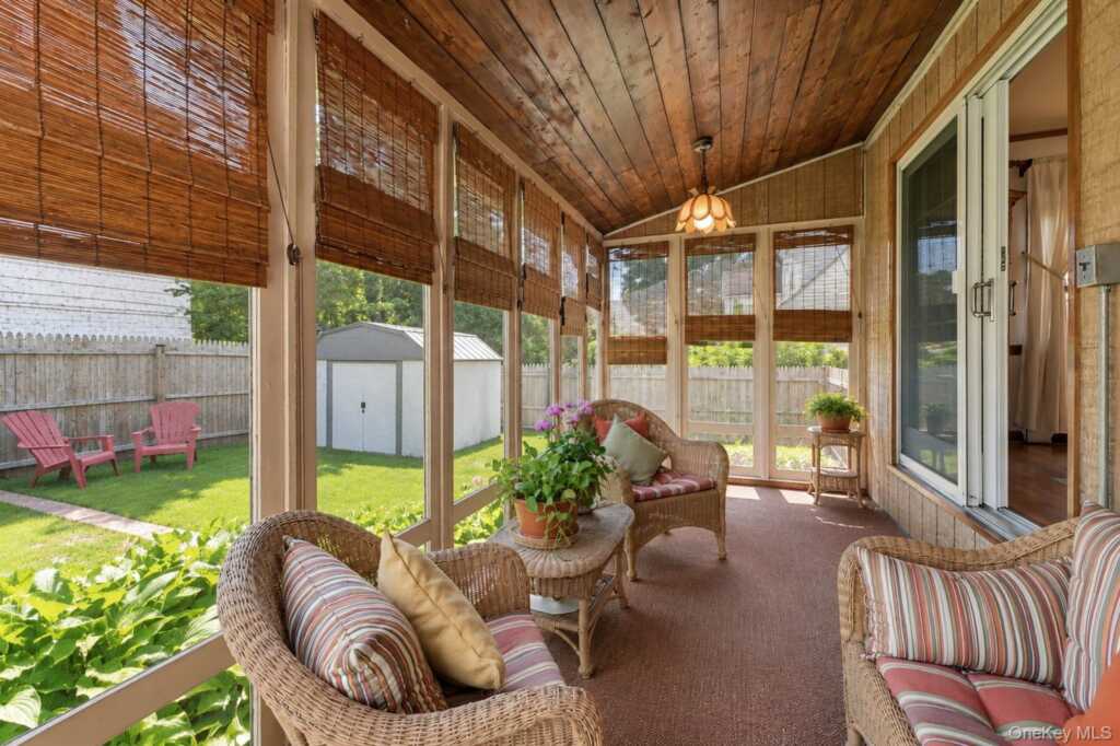 13 Lorenz Avenue, New Rochelle, NY 10801 - Photo 10 of 33