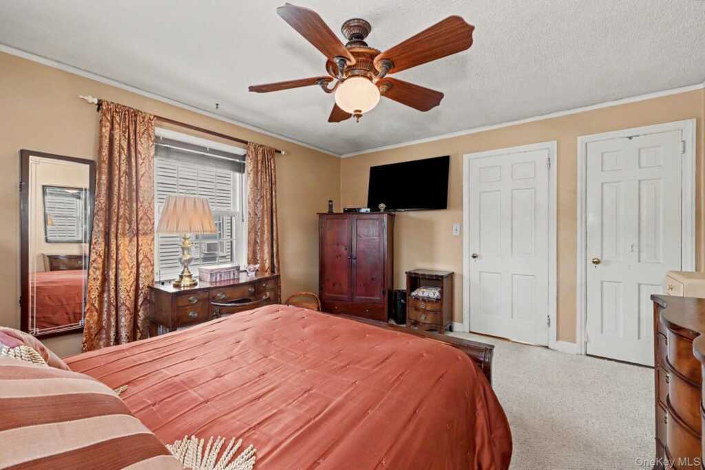 13 Lorenz Avenue, New Rochelle, NY 10801 - Photo 12 of 33
