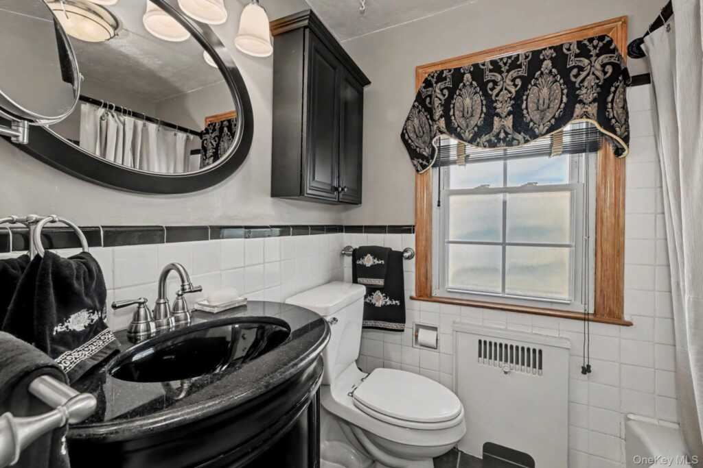 13 Lorenz Avenue, New Rochelle, NY 10801 - Photo 14 of 33