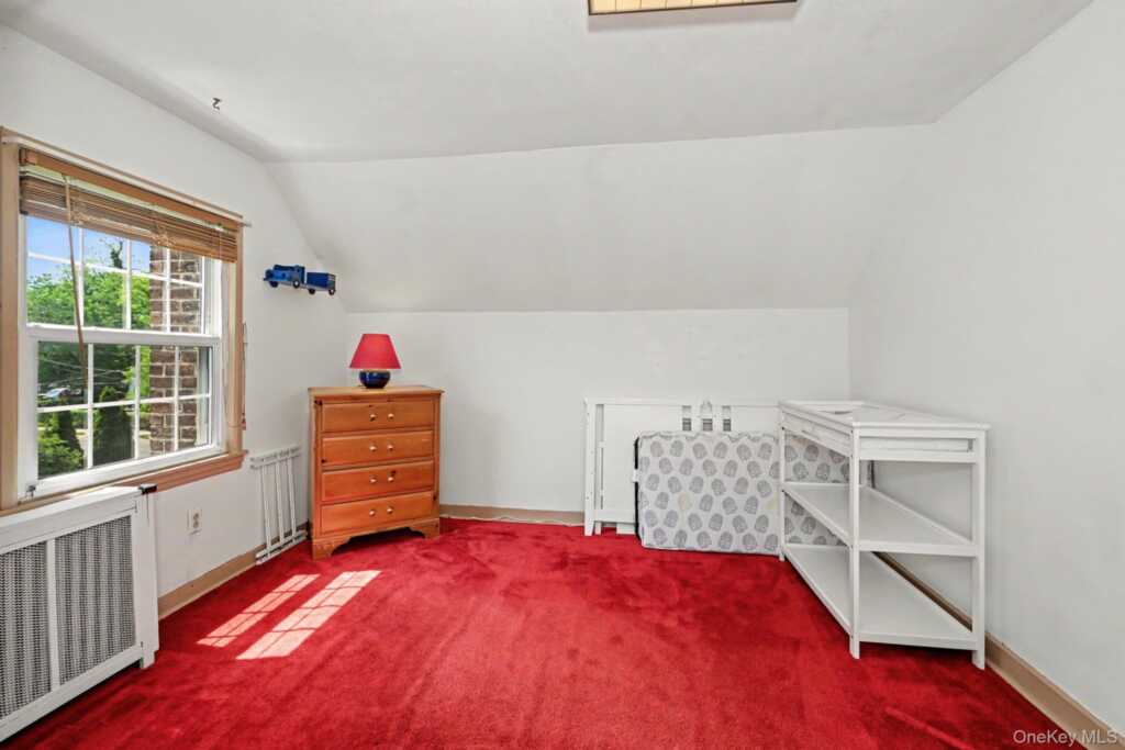 13 Lorenz Avenue, New Rochelle, NY 10801 - Photo 18 of 33