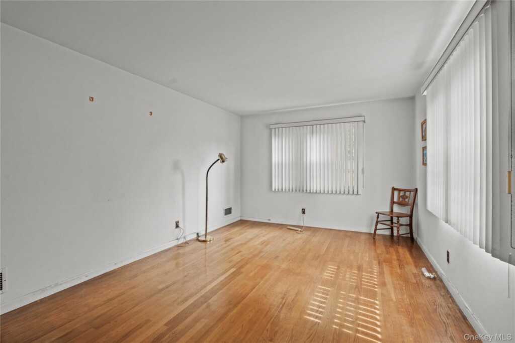 11 Dearborn Street, New Rochelle, NY 10801 - Photo 20 of 34