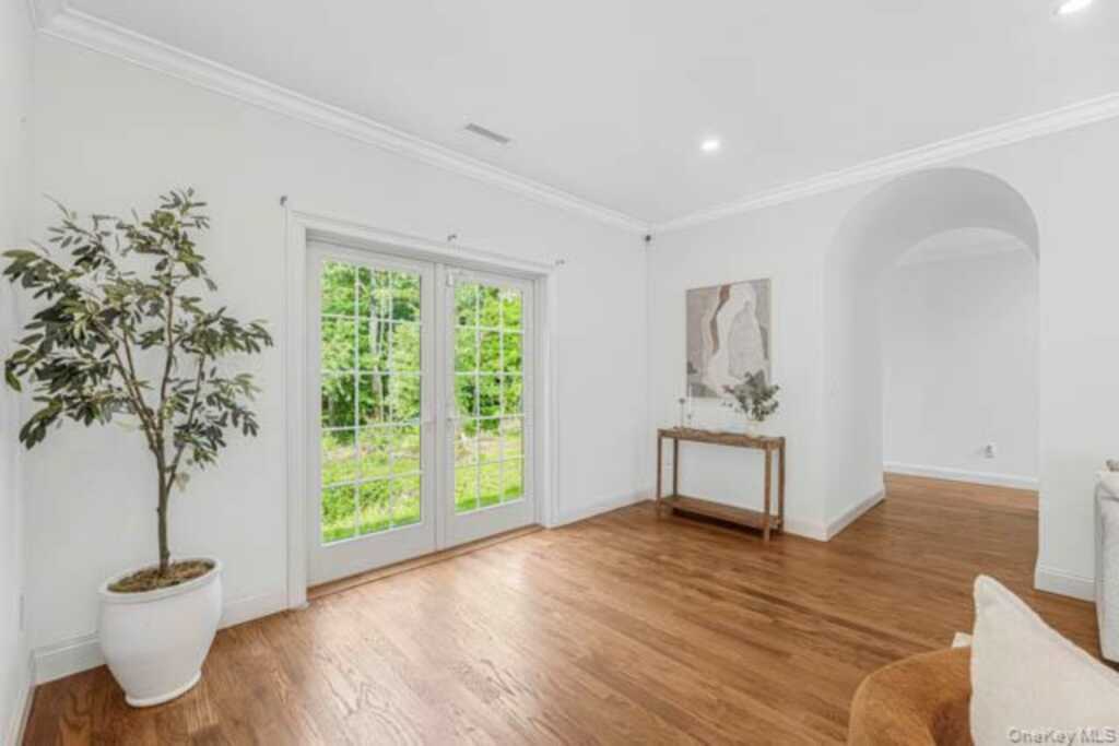 1 Kewanee Road, New Rochelle, NY 10804 - Photo 16 of 36