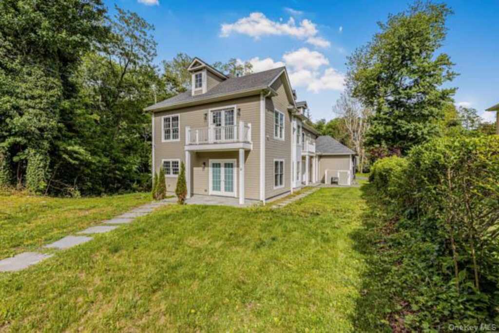 1 Kewanee Road, New Rochelle, NY 10804 - Photo 28 of 36