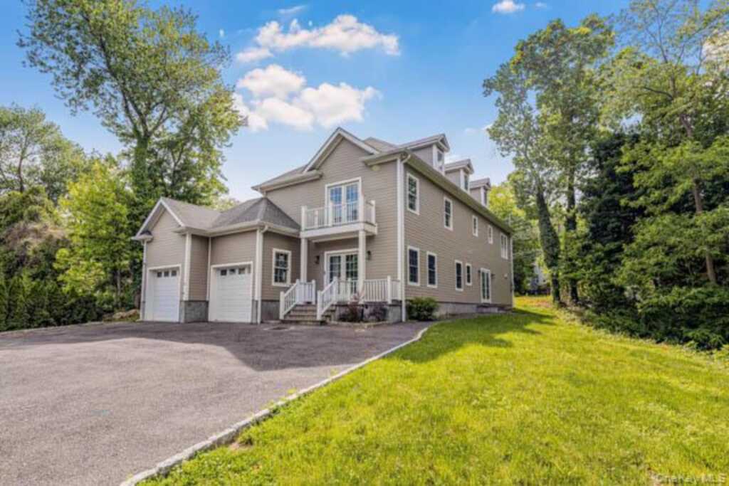 1 Kewanee Road, New Rochelle, NY 10804 - Photo 29 of 36