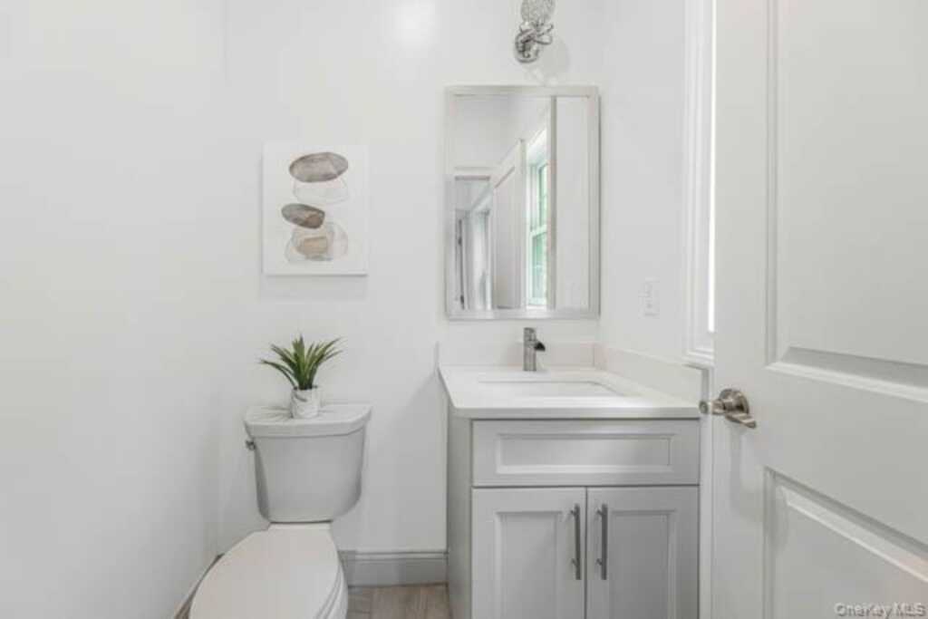 1 Kewanee Road, New Rochelle, NY 10804 - Photo 19 of 36