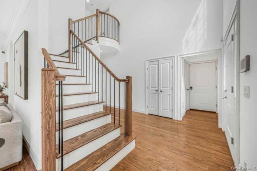 1 Kewanee Road, New Rochelle, NY 10804 - Photo 20 of 36