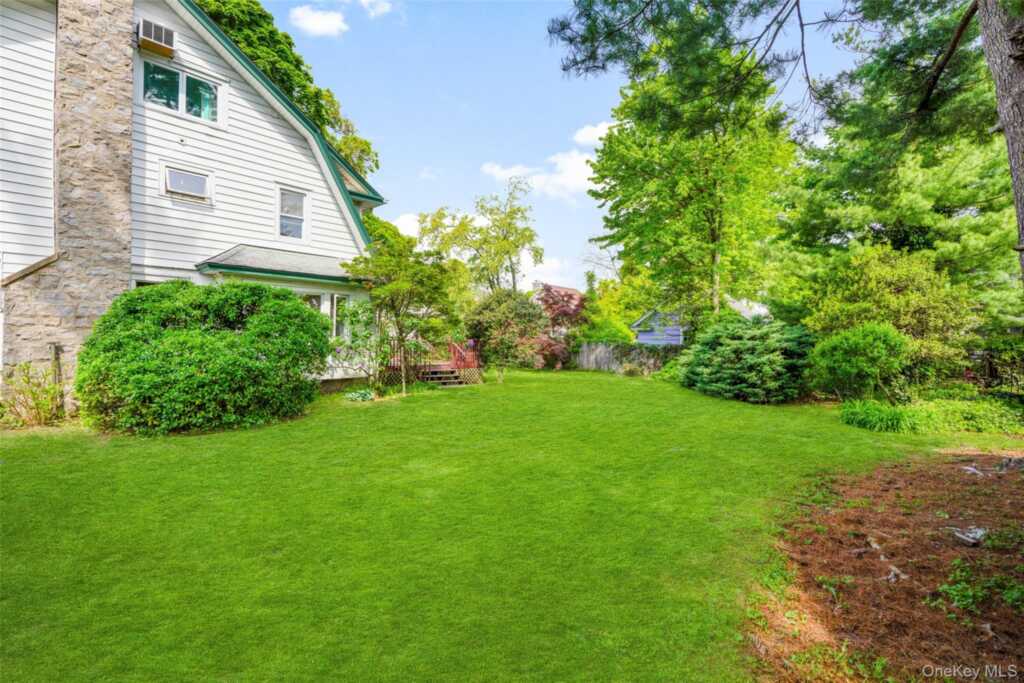 197 Coligni Avenue, New Rochelle, NY 10801 - Photo 32 of 36