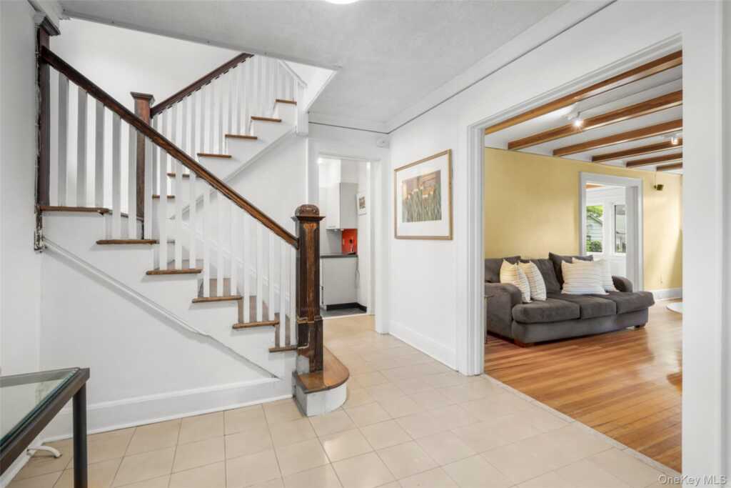 197 Coligni Avenue, New Rochelle, NY 10801 - Photo 7 of 36