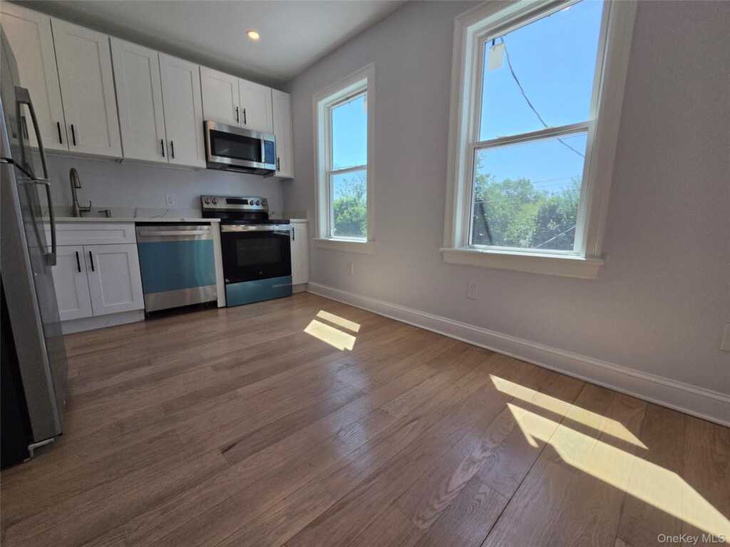 965 Main Street, Unit #2, New Rochelle, NY 10801 - Photo 3 of 12