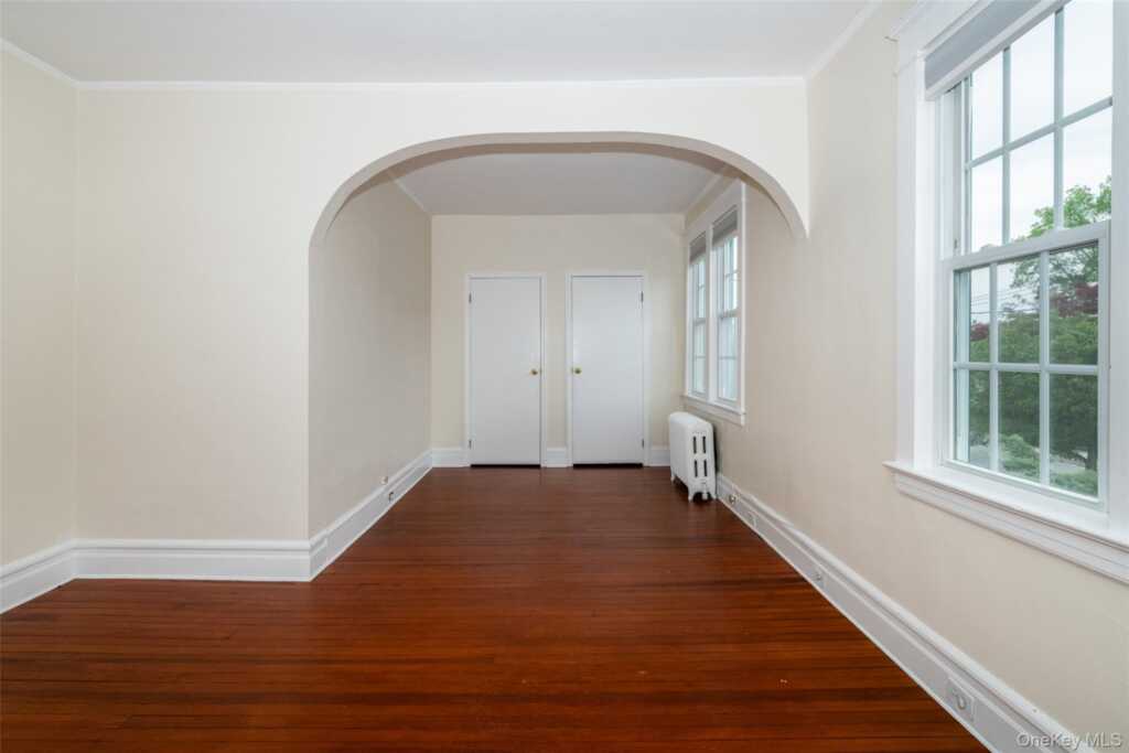 82 Clove Road, New Rochelle, NY 10801 - Photo 16 of 39