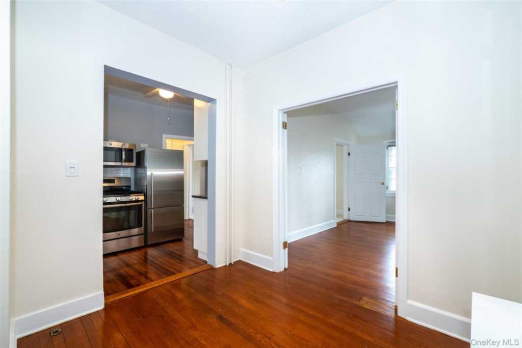 82 Clove Road, New Rochelle, NY 10801 - Photo 17 of 39