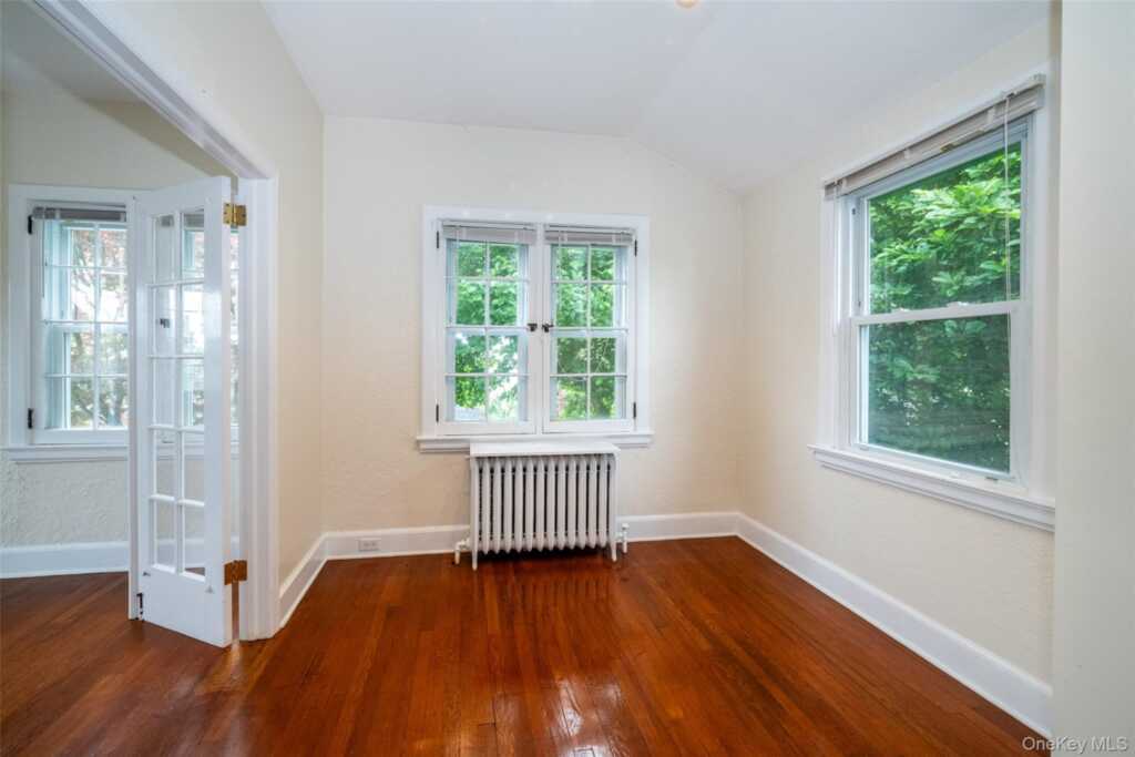 82 Clove Road, New Rochelle, NY 10801 - Photo 18 of 39