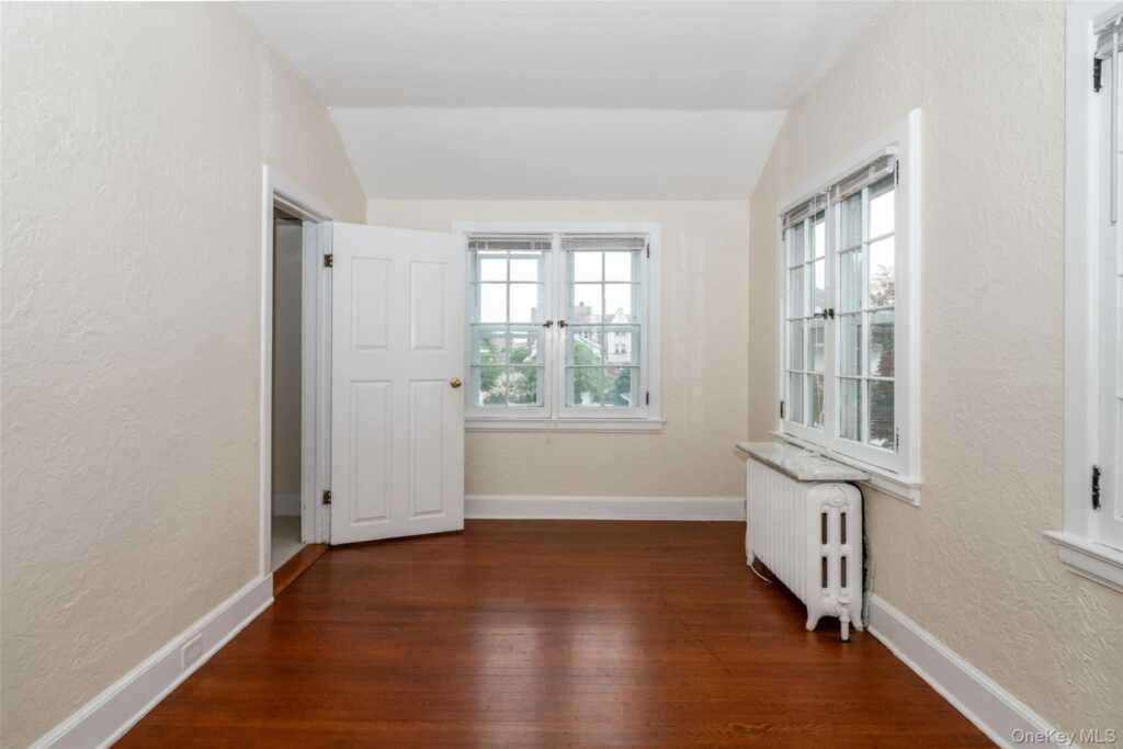 82 Clove Road, New Rochelle, NY 10801 - Photo 19 of 39