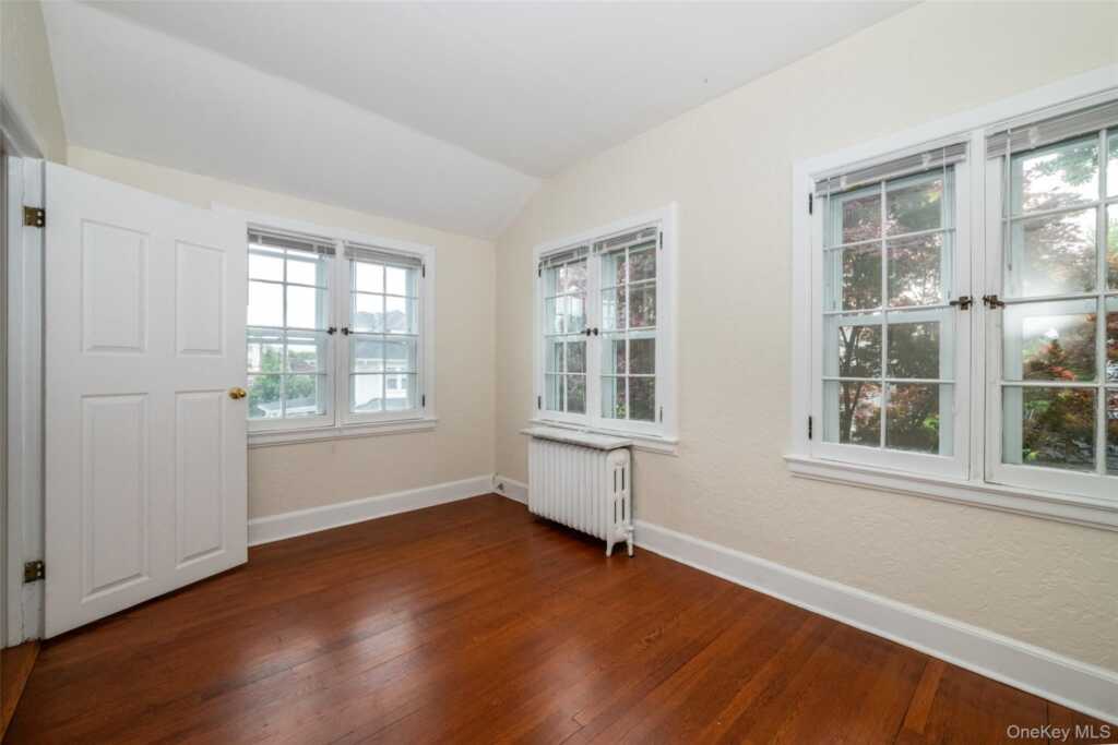 82 Clove Road, New Rochelle, NY 10801 - Photo 20 of 39