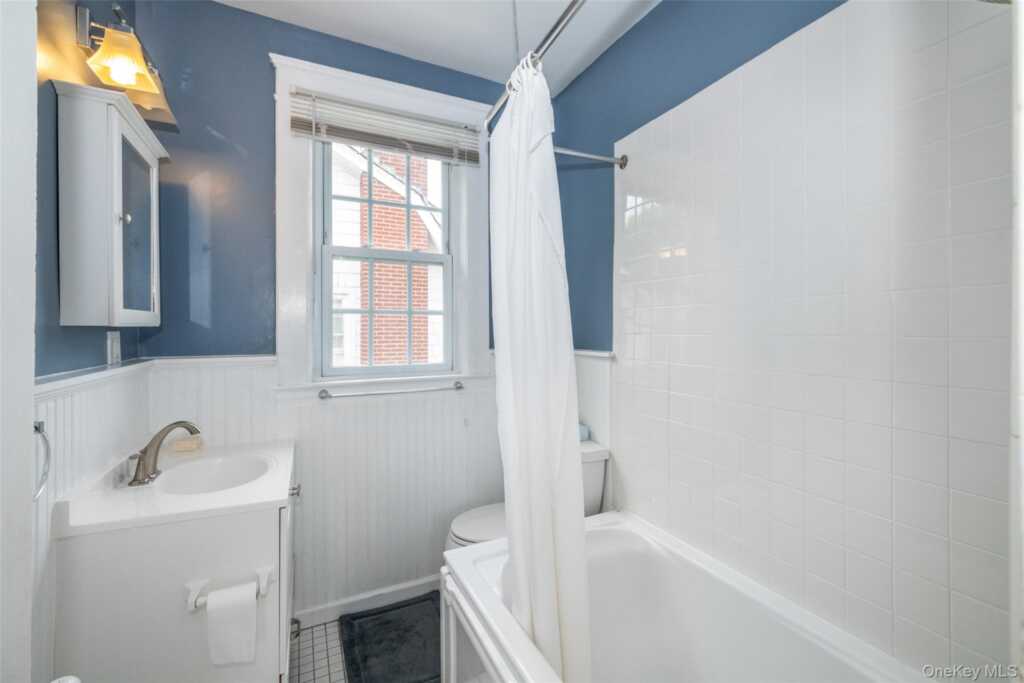 82 Clove Road, New Rochelle, NY 10801 - Photo 22 of 39
