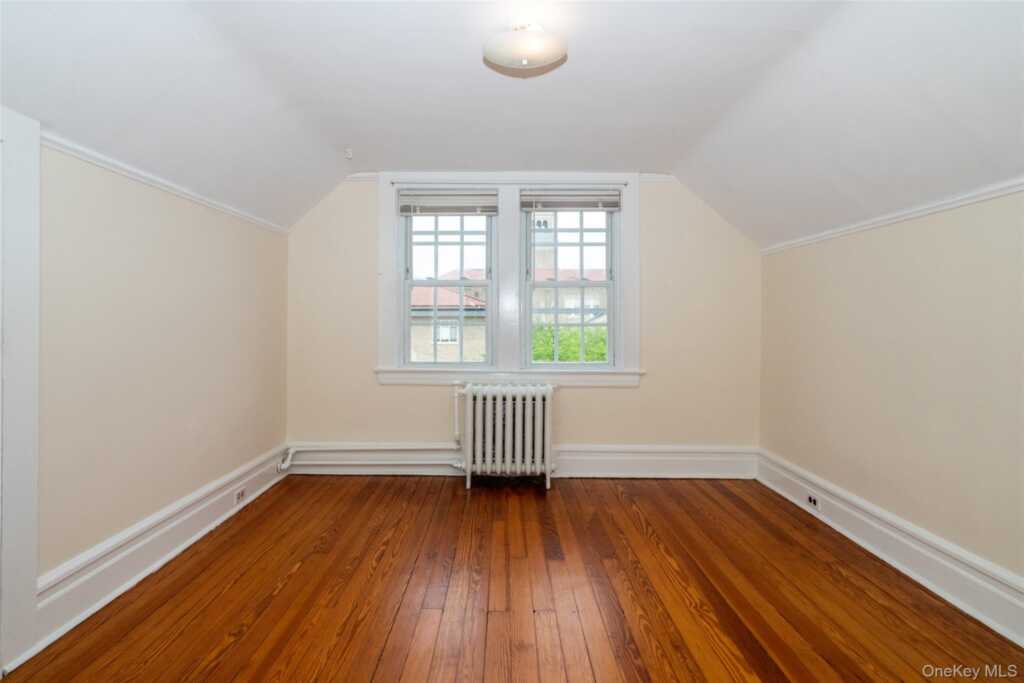 82 Clove Road, New Rochelle, NY 10801 - Photo 26 of 39