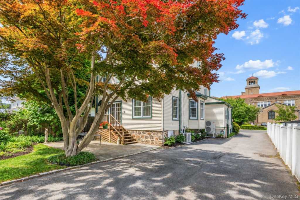 82 Clove Road, New Rochelle, NY 10801 - Photo 39 of 39