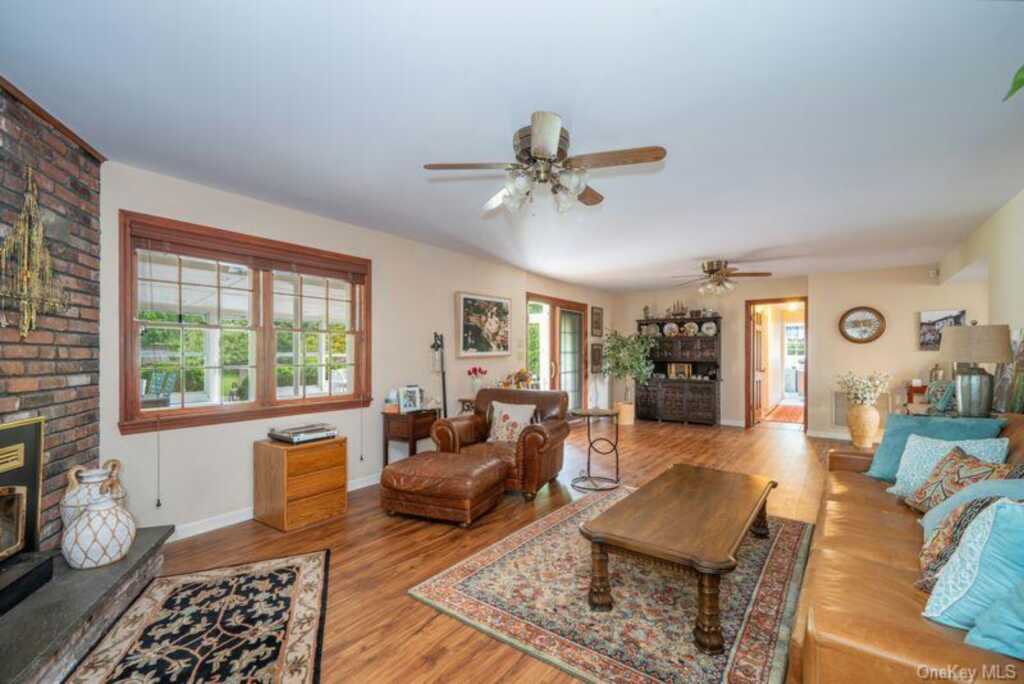 40 Hanson Lane, New Rochelle, NY 10804 - Photo 12 of 37