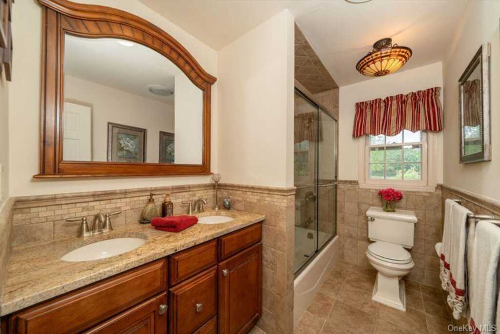 40 Hanson Lane, New Rochelle, NY 10804 - Photo 18 of 37