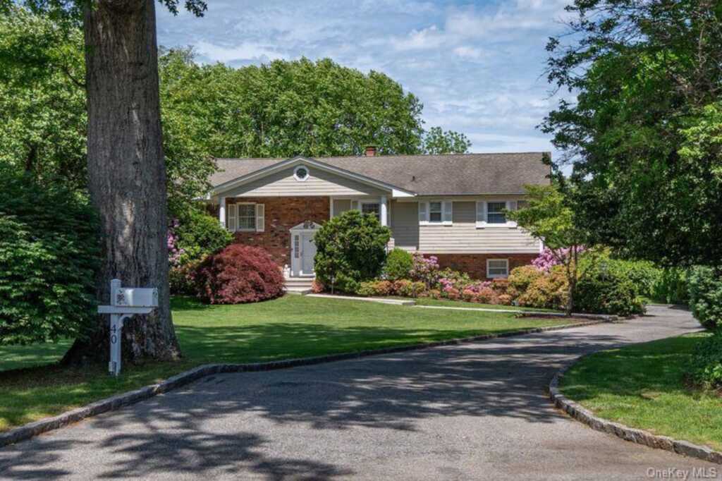 40 Hanson Lane, New Rochelle, NY 10804 - Photo 2 of 37