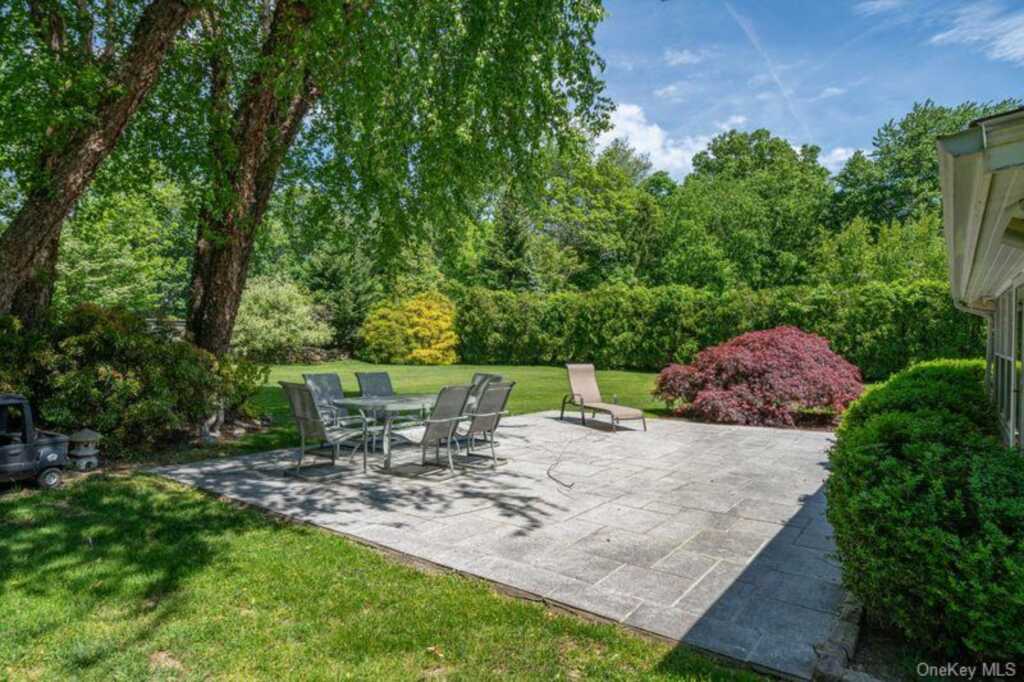 40 Hanson Lane, New Rochelle, NY 10804 - Photo 30 of 37