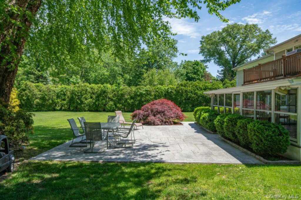 40 Hanson Lane, New Rochelle, NY 10804 - Photo 31 of 37
