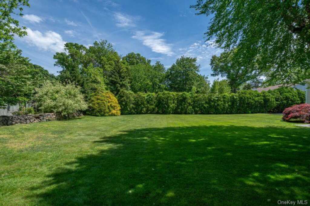 40 Hanson Lane, New Rochelle, NY 10804 - Photo 33 of 37