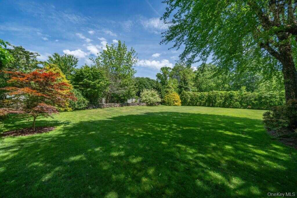 40 Hanson Lane, New Rochelle, NY 10804 - Photo 34 of 37