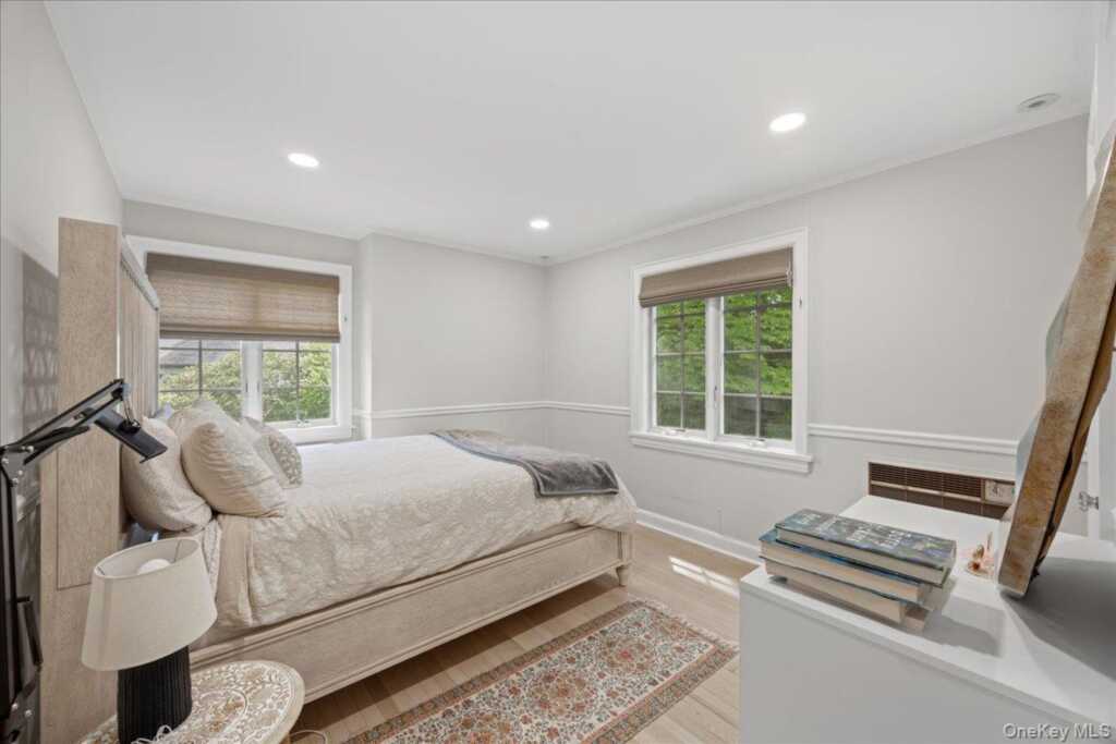 311 Lyncroft Road, New Rochelle, NY 10804 - Photo 27 of 39