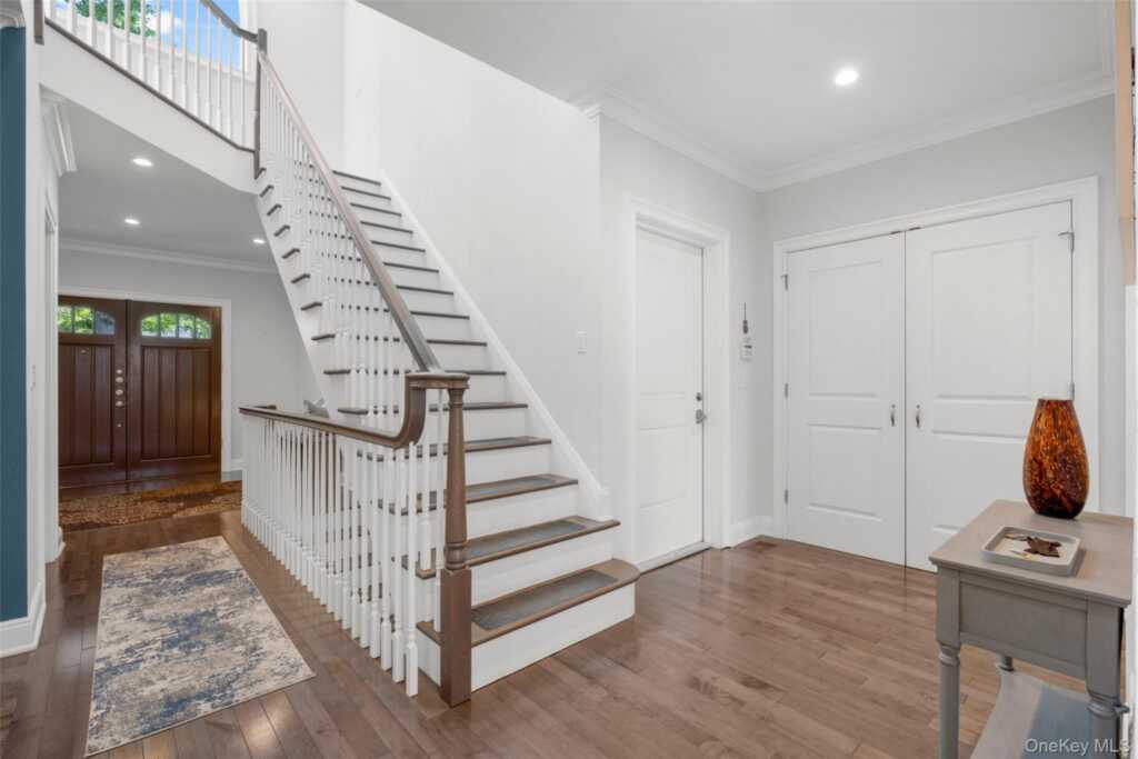 17 Clover Place, New Rochelle, NY 10805 - Photo 22 of 50