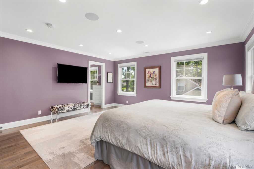 17 Clover Place, New Rochelle, NY 10805 - Photo 29 of 50