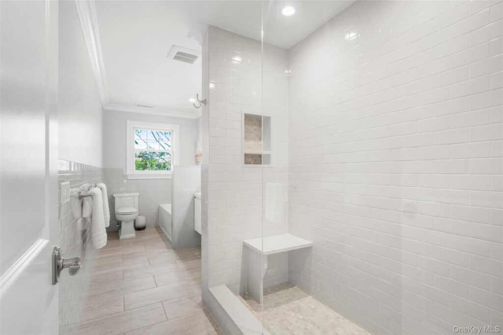 17 Clover Place, New Rochelle, NY 10805 - Photo 36 of 50