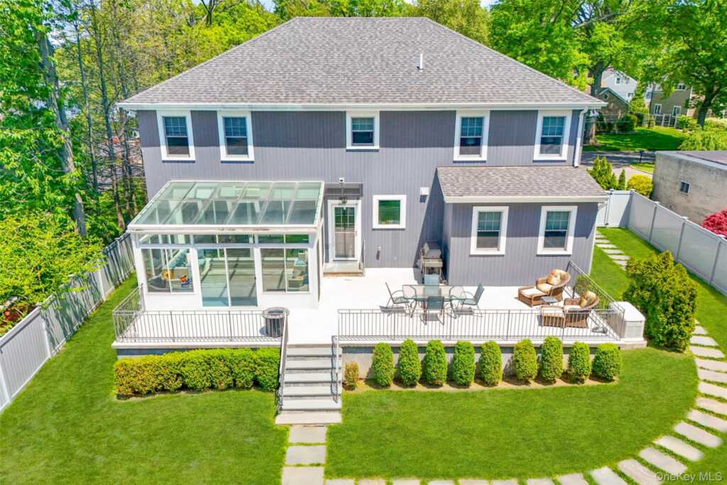 17 Clover Place, New Rochelle, NY 10805 - Photo 41 of 50