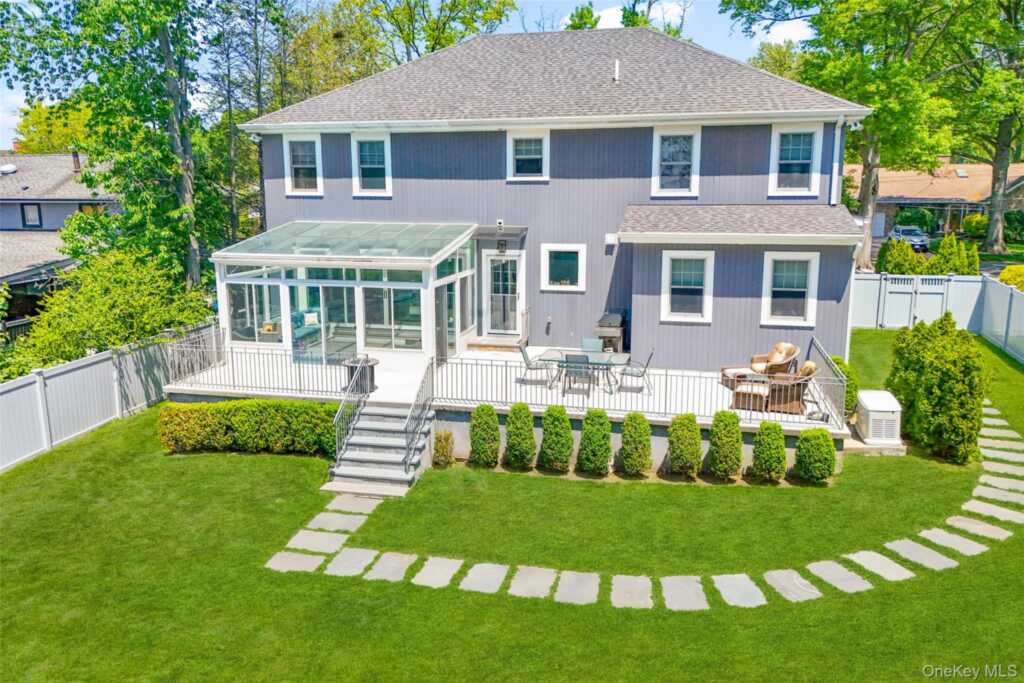 17 Clover Place, New Rochelle, NY 10805 - Photo 42 of 50