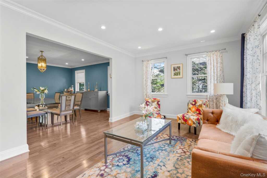 17 Clover Place, New Rochelle, NY 10805 - Photo 9 of 50
