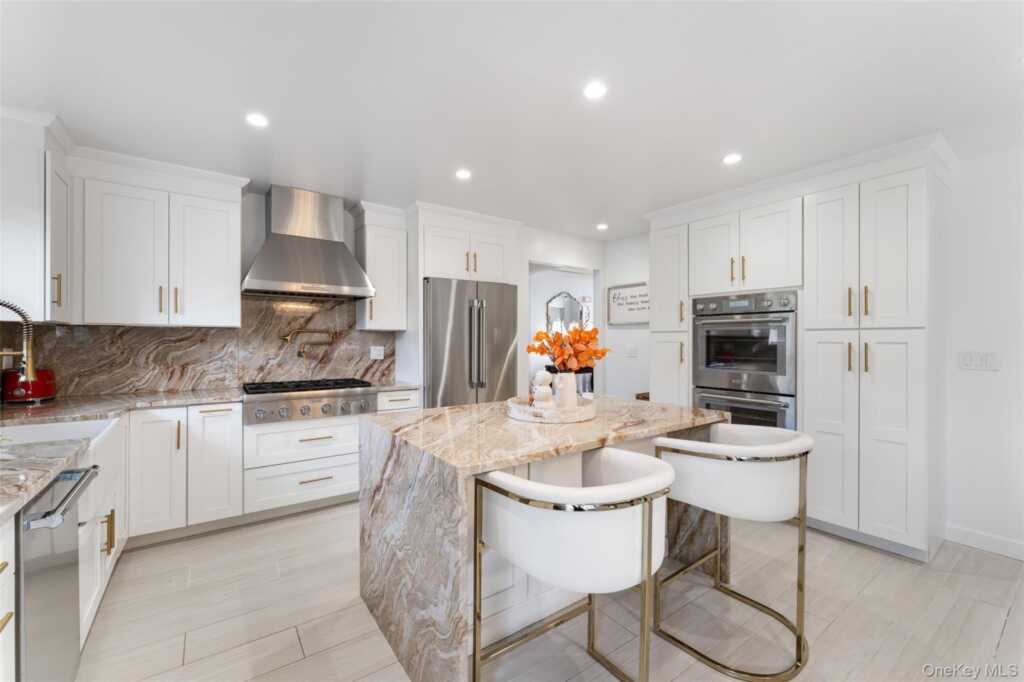 6 Hunting Ridge Road, White Plains, NY 10605 - Photo 10 of 32