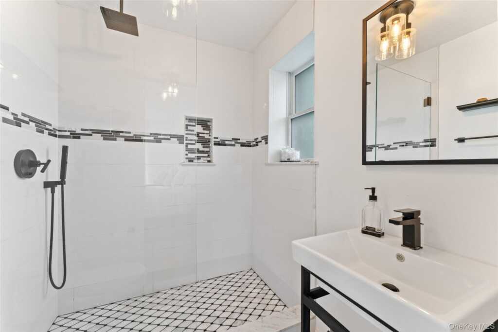 6 Hunting Ridge Road, White Plains, NY 10605 - Photo 16 of 32