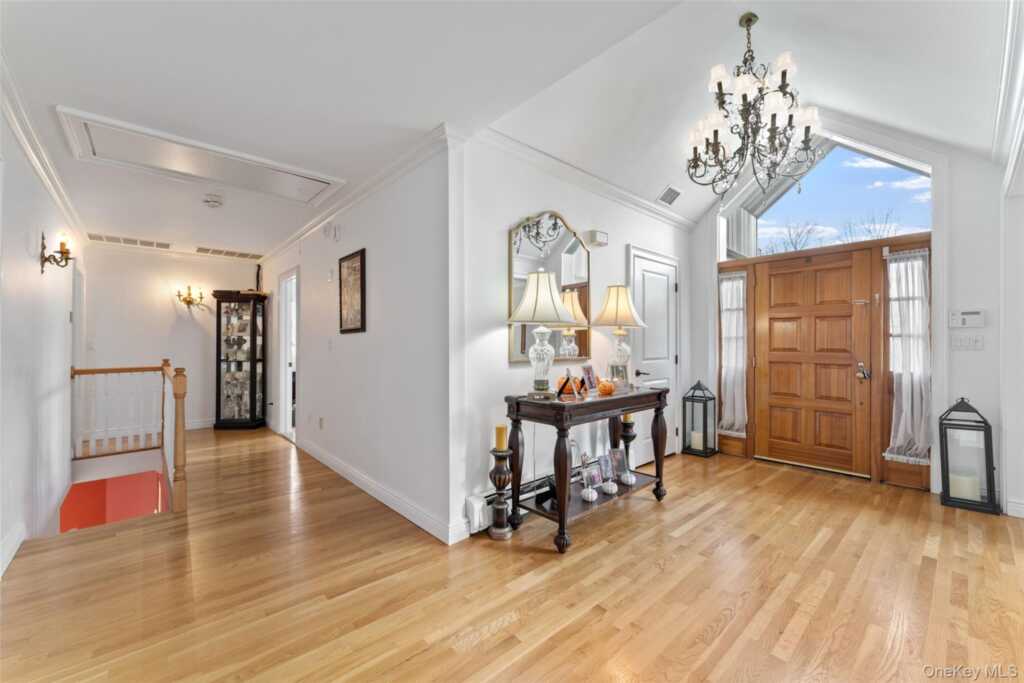6 Hunting Ridge Road, White Plains, NY 10605 - Photo 18 of 32