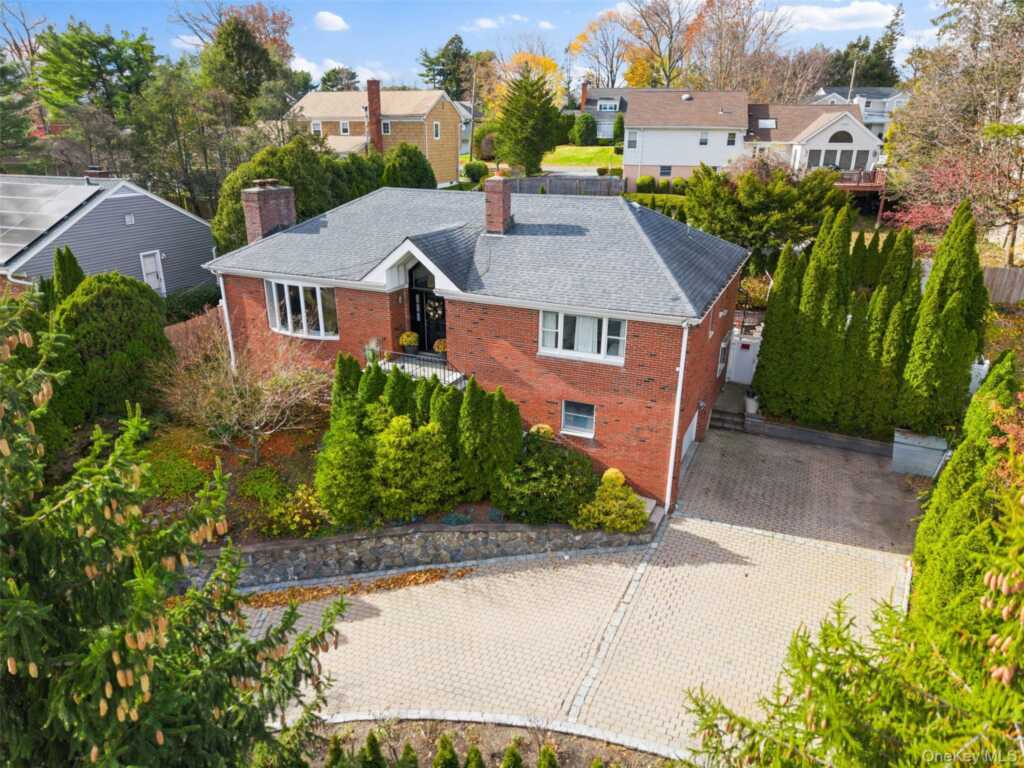 6 Hunting Ridge Road, White Plains, NY 10605 - Photo 30 of 32